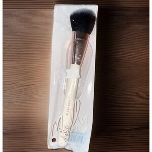 Mally XO Angled Blush Brush‎ New In Bag Ivory/Gold